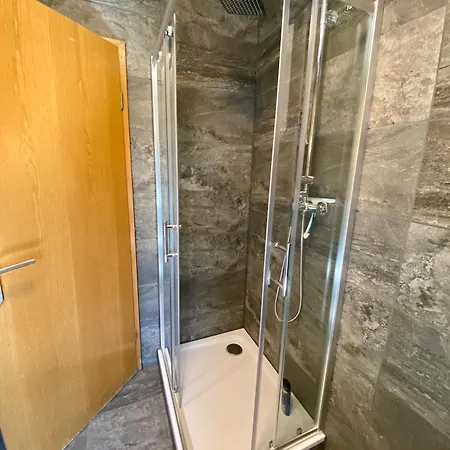 Ernzerhof דירה *